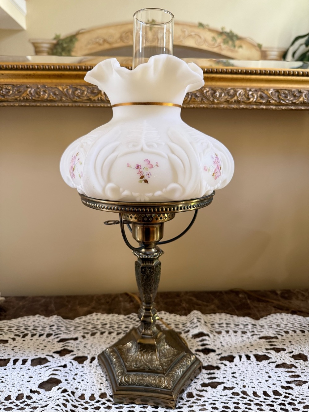 VTG Fenton 1995 Kristen’s Floral Handpainted Student Lamp Medallion Collection - Picture 2 of 14